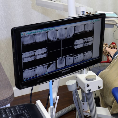 Dentists in Palm Beach Gardens use modern technology to bring exceptional results